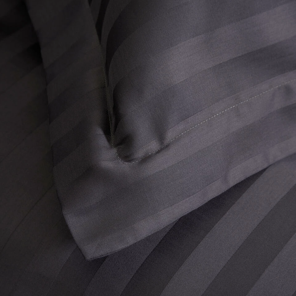 Damai Dekbedovertrek Katoen-satijn - 260x260/220cm - Grijs 5 Damai Dekbedovertrek Katoen-satijn - 260x260/220cm - Grijs - Afbeelding 3