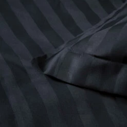 Damai Dekbedovertrek Katoen-satijn - 200x200/220cm - Zwart 8 Damai Dekbedovertrek Katoen-satijn - 200x200/220cm - Zwart -NL Beddengoed Verkoop 2024 1000051499 0102