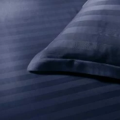 Papillon Dekbedovertrek Satijn Streep - 200x200/220 Cm - Blauw 7 Papillon Dekbedovertrek Satijn Streep - 200x200/220 Cm - Blauw -NL Beddengoed Verkoop 2024 1188944406 0102